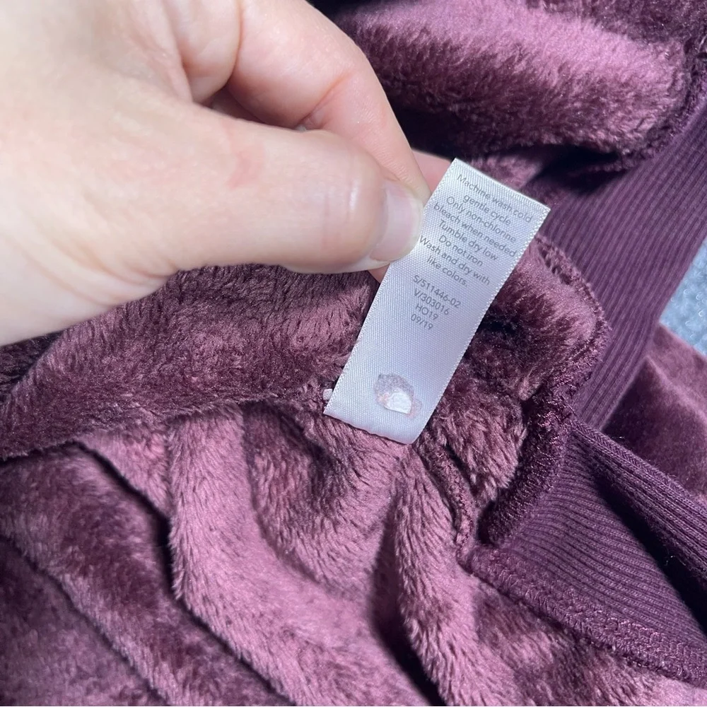 Athleta Women’s Large Double Cozy Karma Funnel Neck Plush Sweater Burgundy Mauve